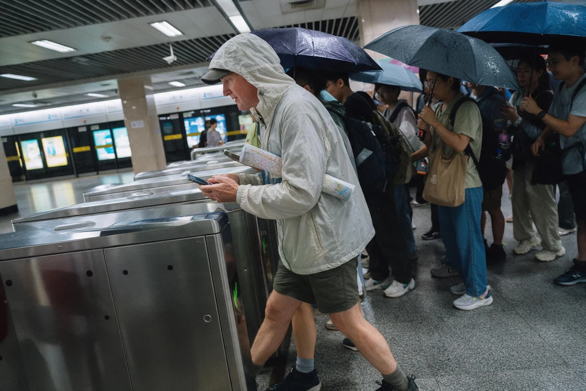 Alipay vs WeChat Pay for Tourists: Which to Set Up First in 2026?