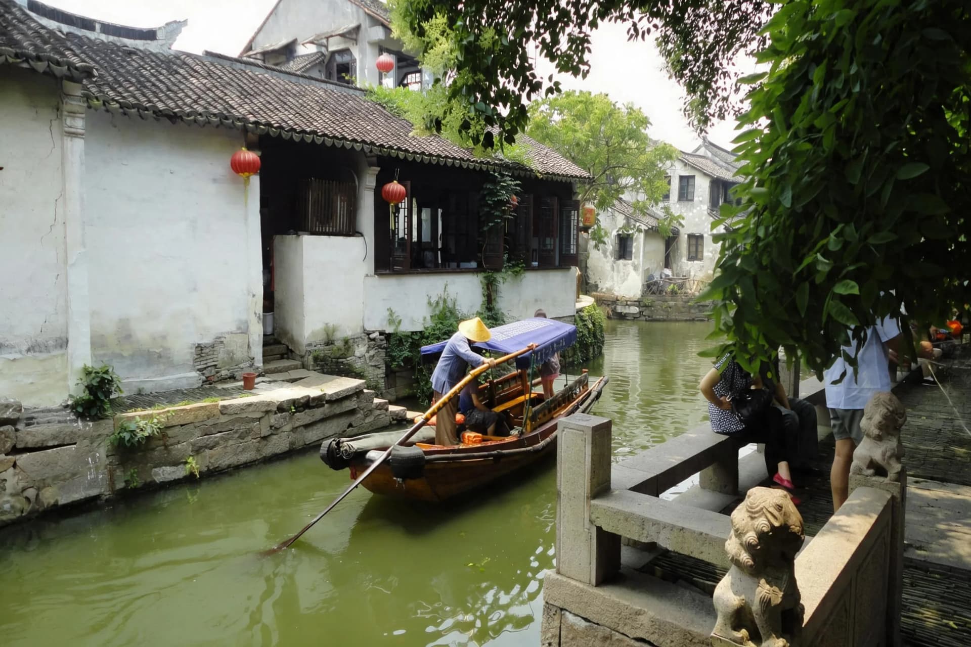 Qatar travelers planning a China journey, original documentary travel photograph