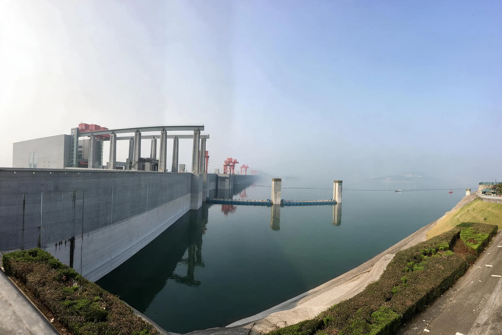 Yangtze River Cruise Planning: Chongqing to Yichang in 2026, original documentary travel photograph
