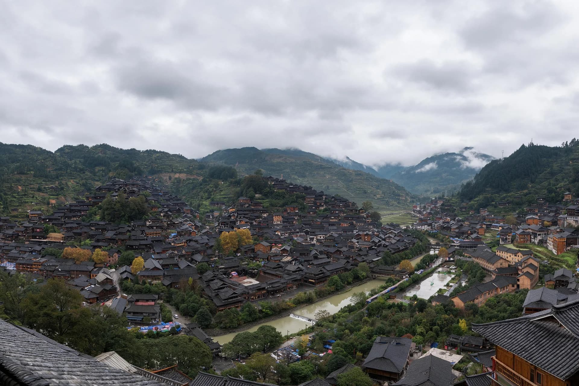 Guizhou Travel Guide: Ethnic Villages, Waterfalls and Mountain Routes, original documentary travel photograph